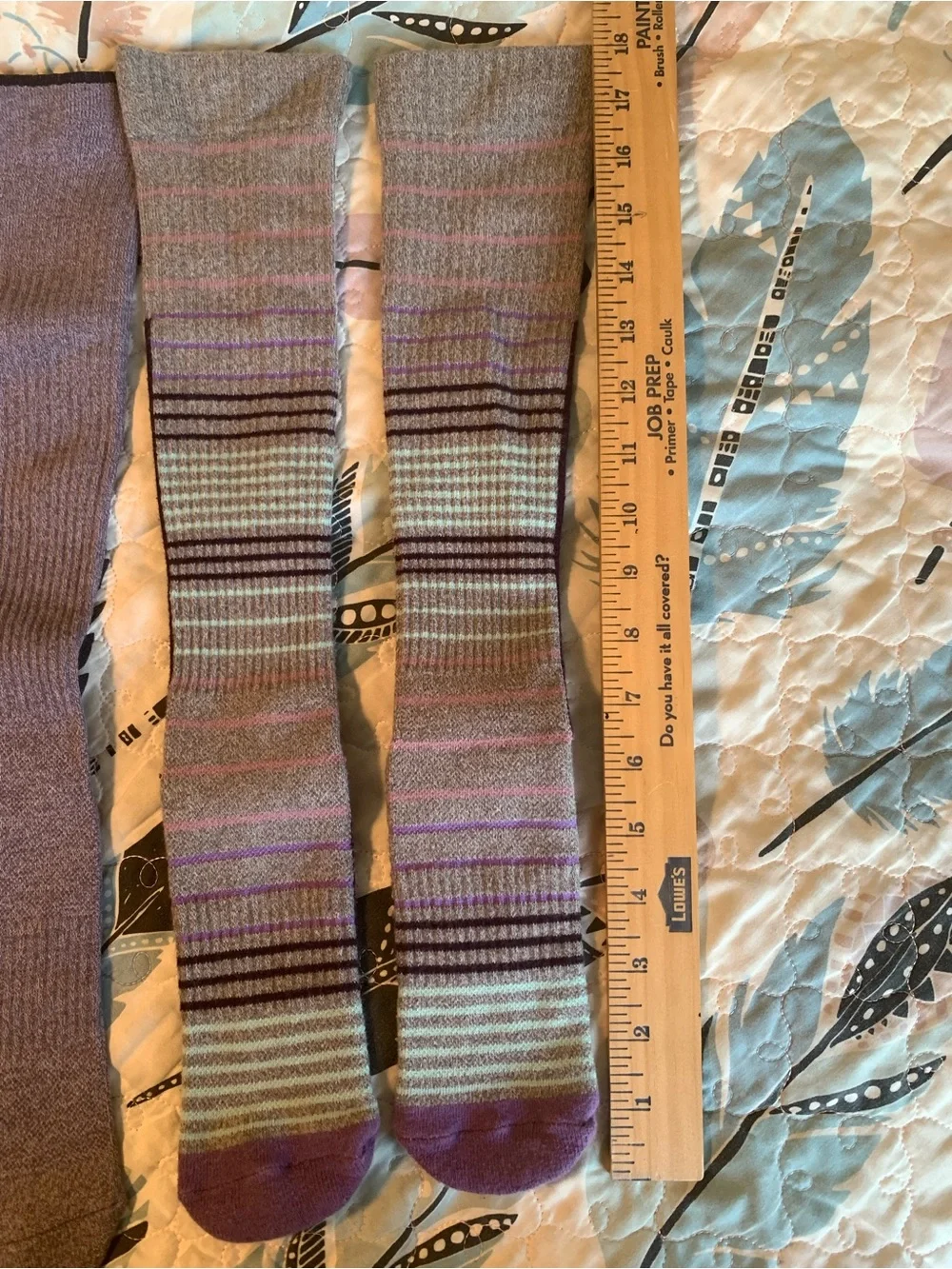 Set of 2-Muk Luks Women’s Lavender and Deep Purple Compression Socks